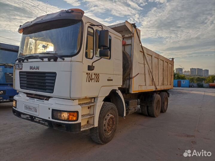 Shacman (Shaanxi) F2000, 2012