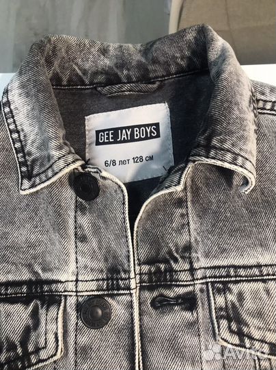 Джинсовая куртка