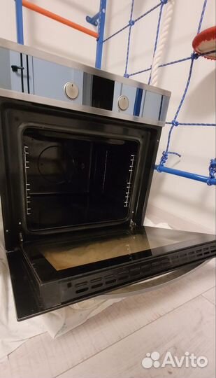 Встраиваемый духовой шкаф Hansa