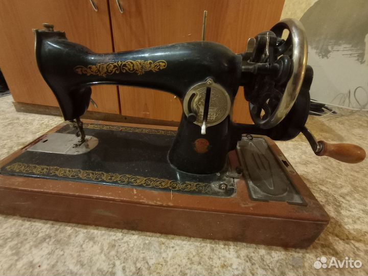 Ручная швейная машина бу