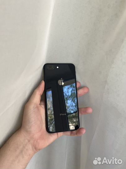 iPhone 8 Plus, 64 ГБ