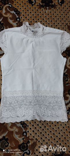 Блузка белая