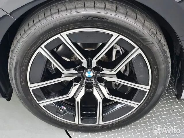 BMW 7 серия 3.0 AT, 2024, 28 246 км