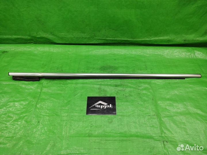 Молдинг стекла лев. перед. Volkswagen Tiguan