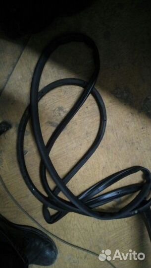 Уплотнитель двери передний левый Opel Astra J 68