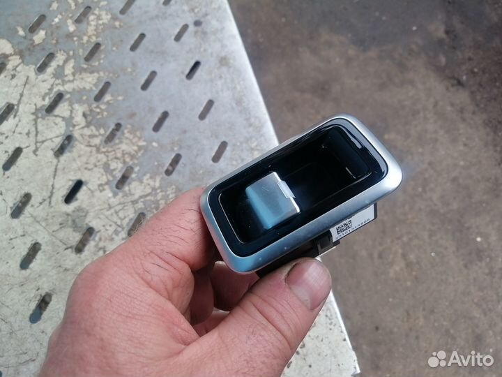 Кнопка стеклоподъемника Range Rover Sport 2 L494