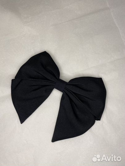 Бант с заколкой черный