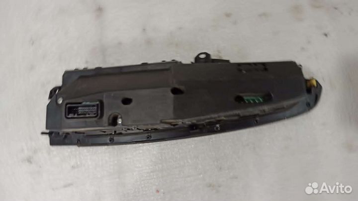 Дисплей информационный Mazda 3 BL