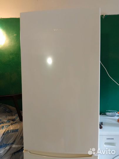 Холодильник бу Vestel