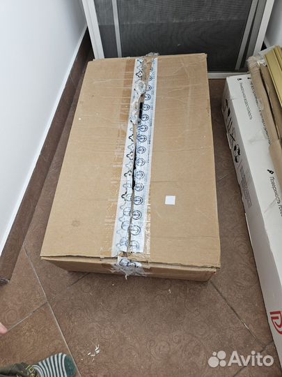 Раковина в ванную новая