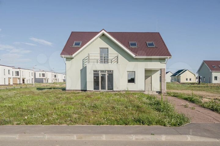 Дом 200,6 м² на участке 15 сот.