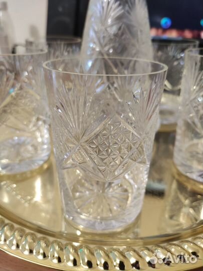 Набор графин и 5 стаканов с подносом