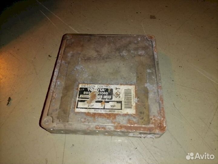 Блок управления двигателем 89551-32060 Toyota Camr