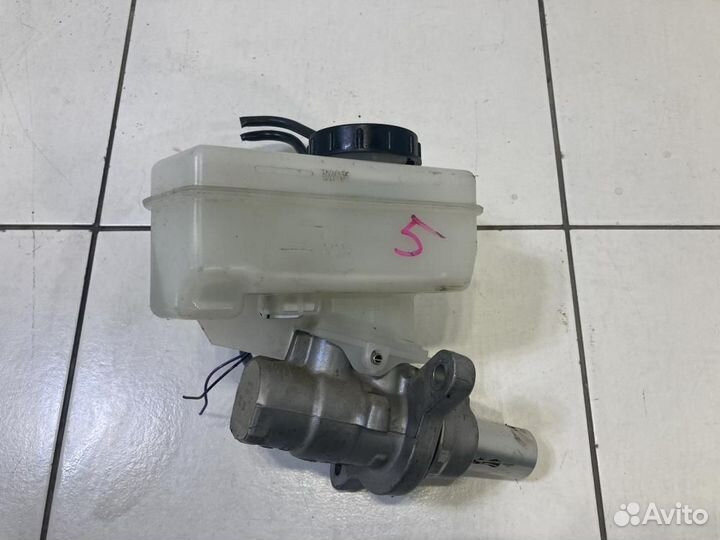 Главный тормозной цилиндр Infiniti Q50 V37