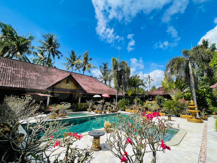 Дом 300 м² на участке 1000 м² (Индонезия)