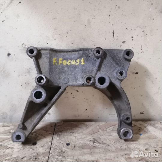 Кронштейн гур Ford Focus 1 (97BB3K738CA)