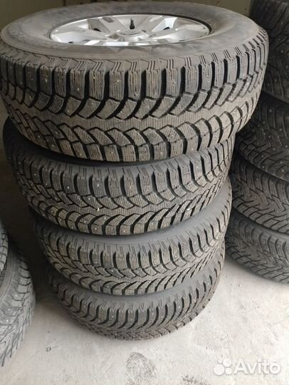 Bridgestone Blizzak Spike-01 16/70 R16