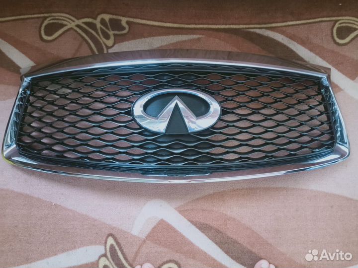 Решетка радиатора Infiniti