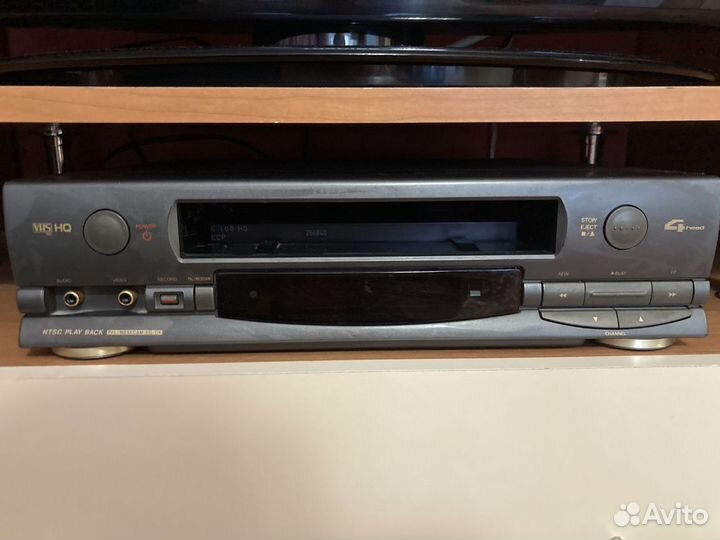 Видеомагнитофон philips