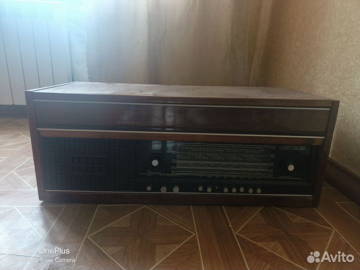 Виниловый проигрыватель