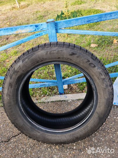 Pirelli Ice Zero FR 215/55 R17