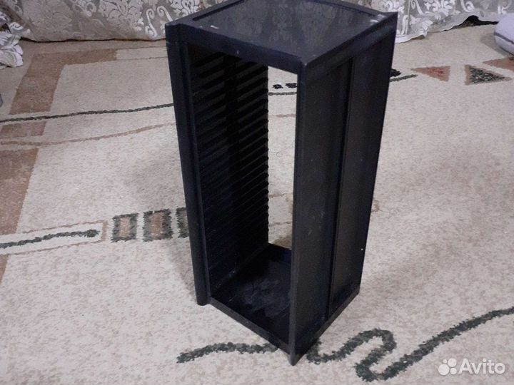 Подставка под диски