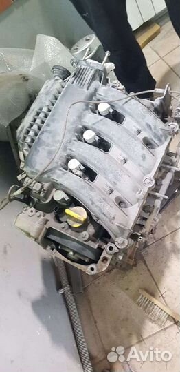 Двигатель от Renault megane 2 2литровый