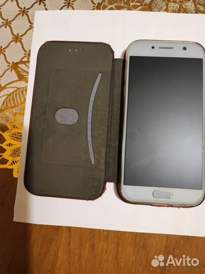 Телефон Samsung