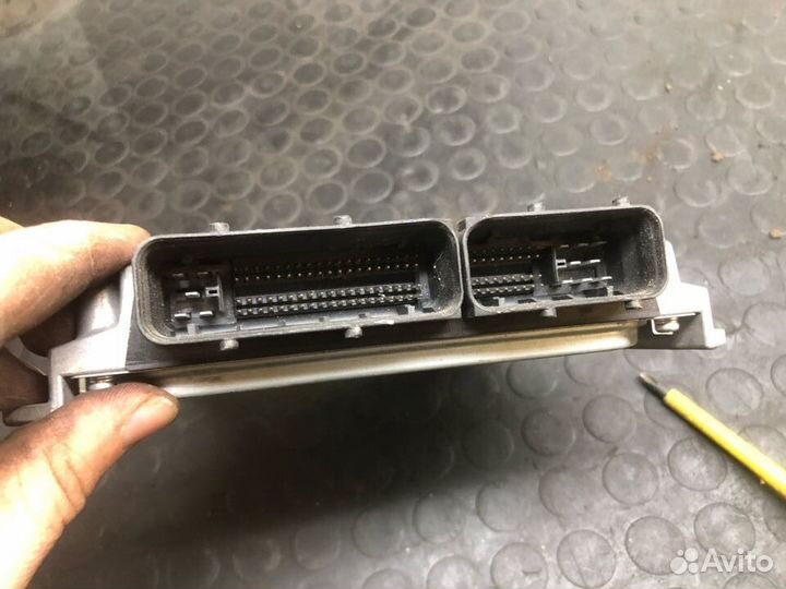 Блок управления двигателем 4m41