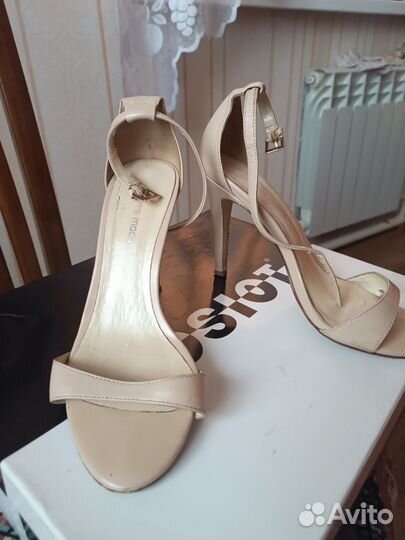 Обувь женская 38 размер