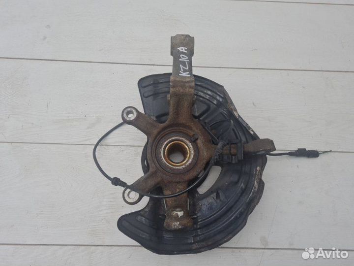 Кулак передний правый Mercedes A-Class W176