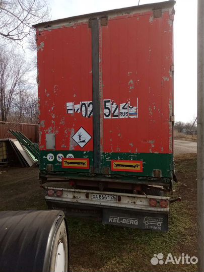 На полуприцеп продается тент