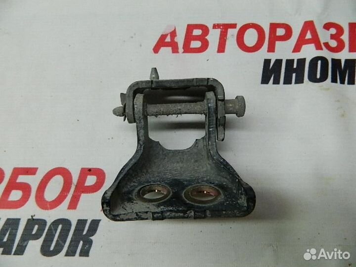 Крепление двери переднее правое Citroen C4