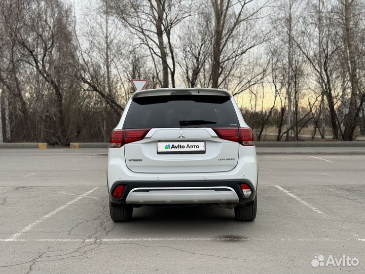 Mitsubishi Outlander 2.4 CVT, 2018, 54 472 км