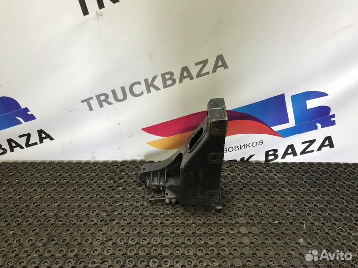 Кронштейн торсиона кабины правый Daf XF106