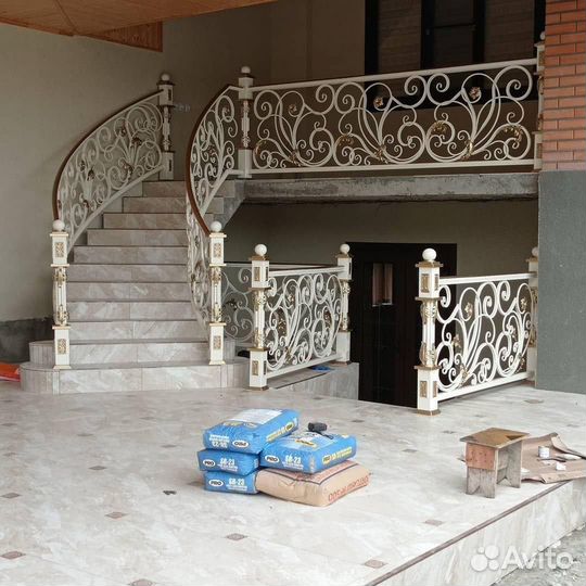 Перила для лестниц