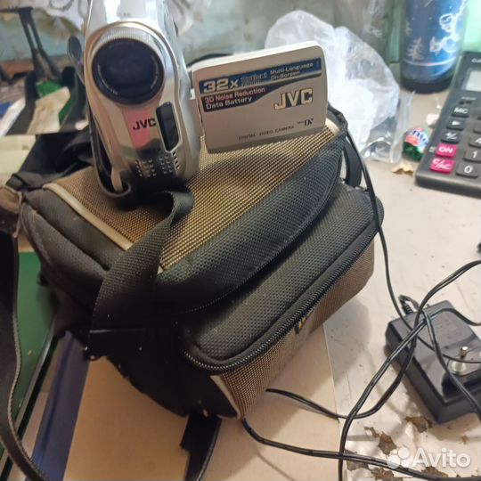 Видеокамера кассетная JVS GR D340E