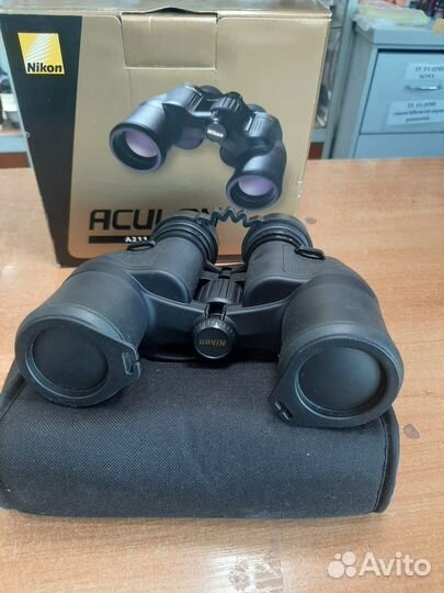 Бинокль Nikon Aculon A211 10x42