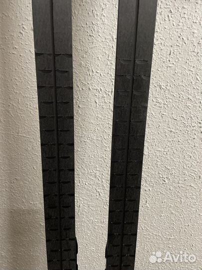 Беговые лыжи, лыжные палки, ботинки