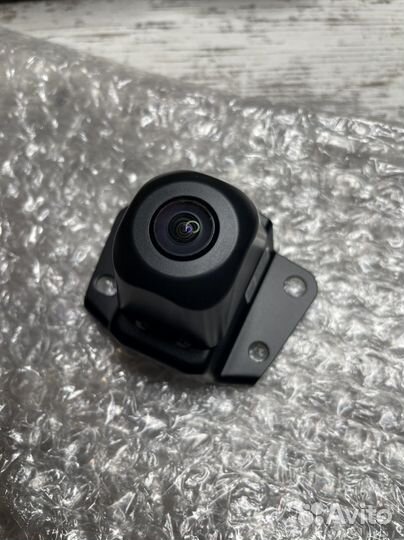 Камера передняя Toyota Land Cruiser 300