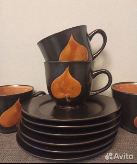 6 керамических чашек с блюдцами
