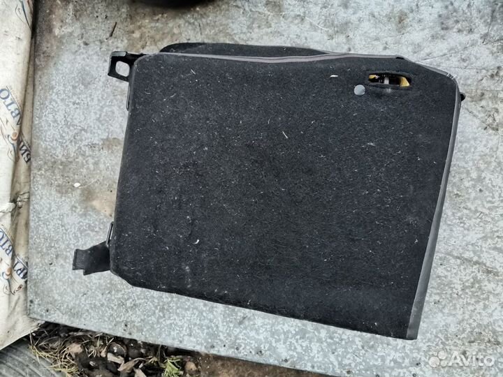 Спинка заднего левого сиденья Renault Fluence