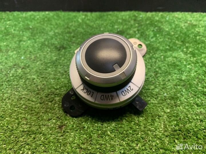 Кнопка включения полного привода Mitsubishi