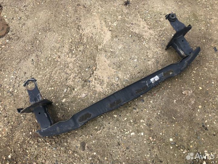 Усилитель бампера переднего Porsche Cayenne