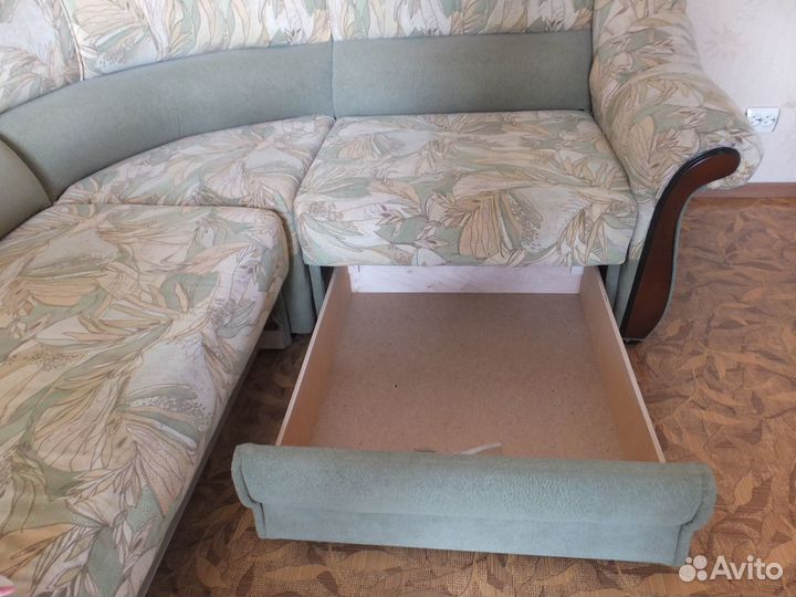 Уголок для зала