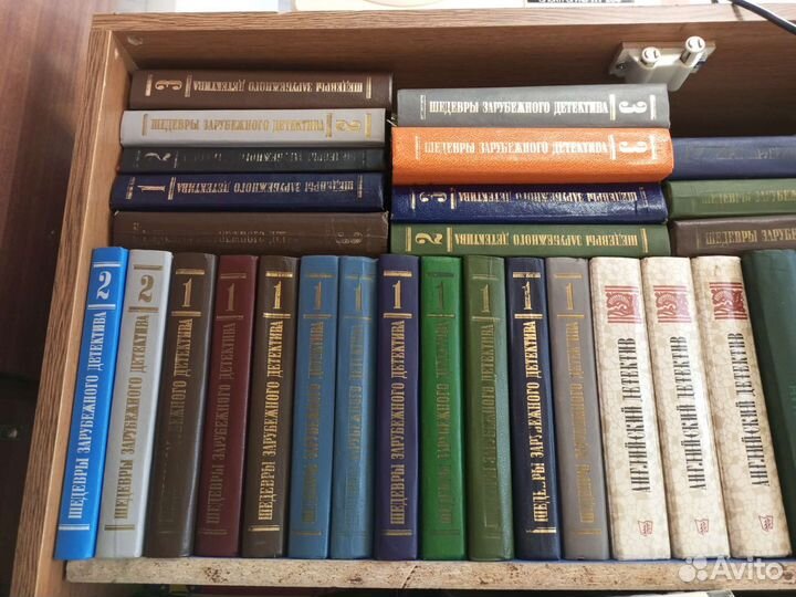 Детективы зарубежные и советские (российские)