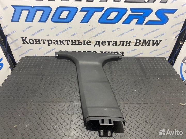 Накладка центральной стойки левая Bmw 550Ix F10