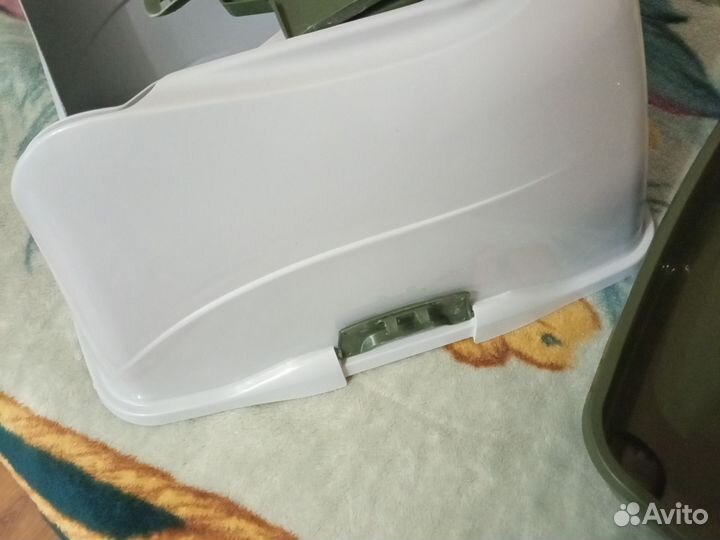 Закрытый кошачий туалет, пакеты к нему в подарок