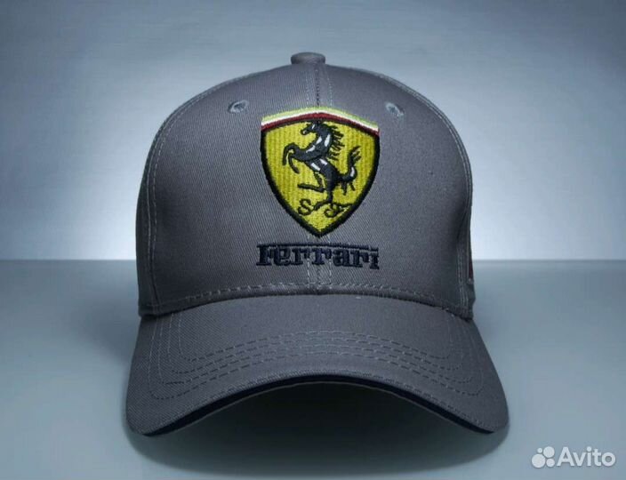 Кепка ferrari