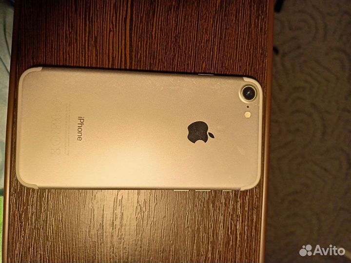 Телефон iPhone 7 128gb